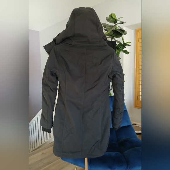 NWOT Aritzia Babaton Oskar Parka. Size XXS - Picture 10 of 15